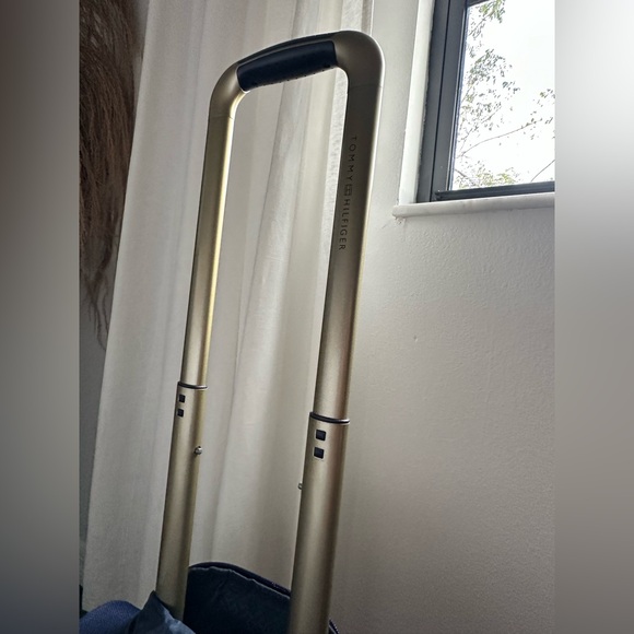 Tommy Hilfiger Navy Men's Tote Bag with wheels - Picture 7 of 16